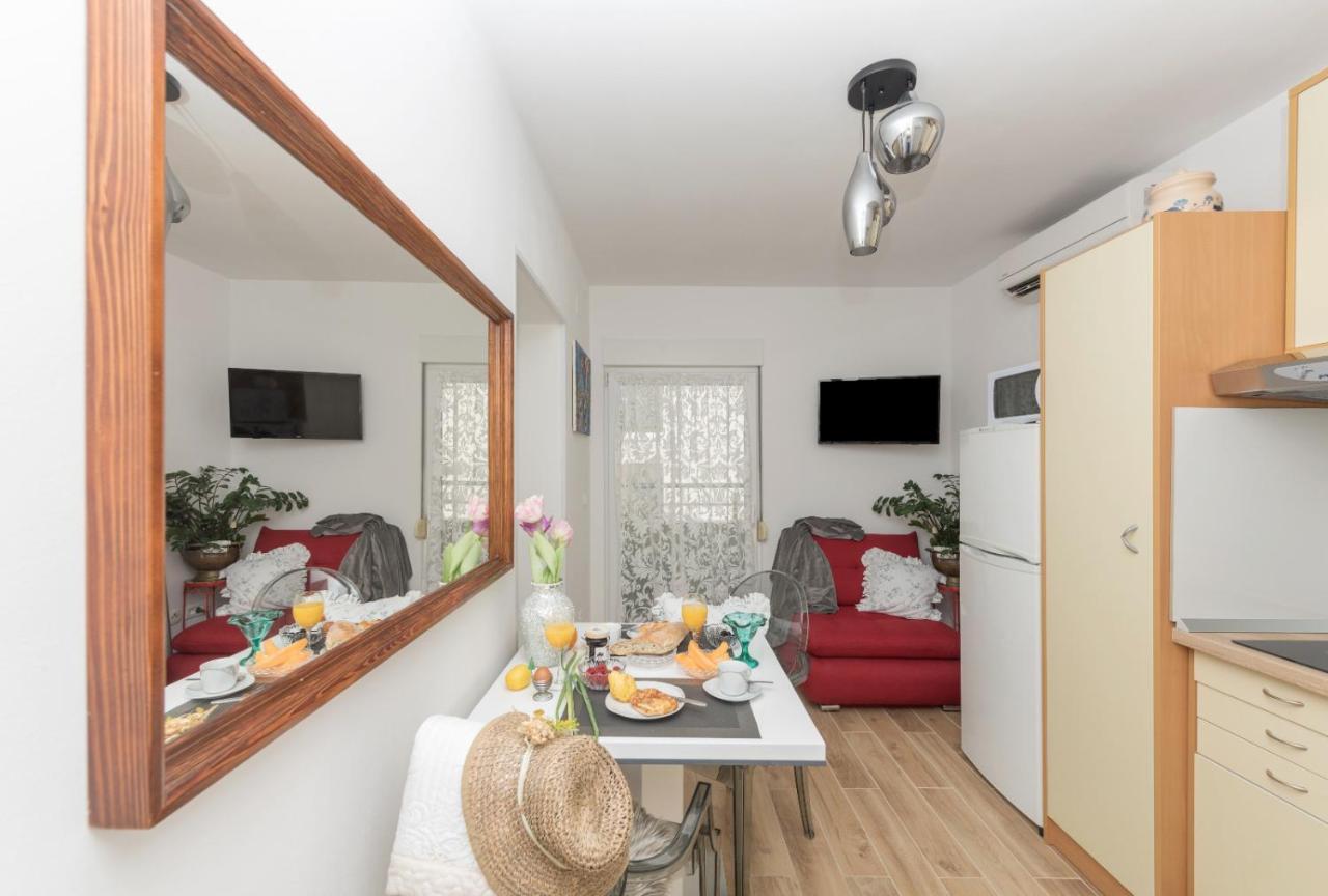EAST SIDE deluxe suite Makarska Exterior foto